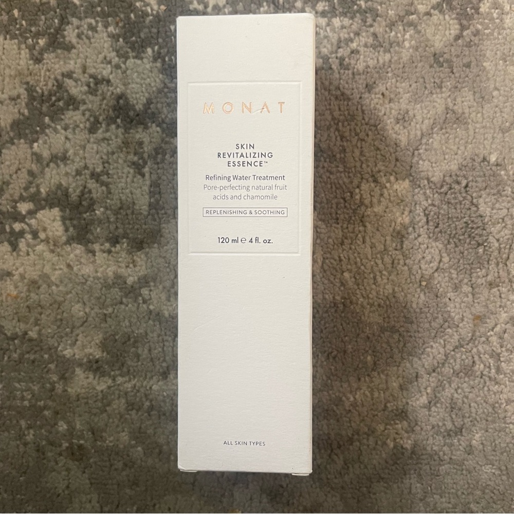 Monat Skin Revitalizing Essence - Cream